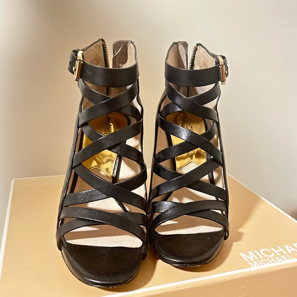 Michael Michael Kors Theodore back zip black Leather Upper Size 5 - Picture 2 of 9